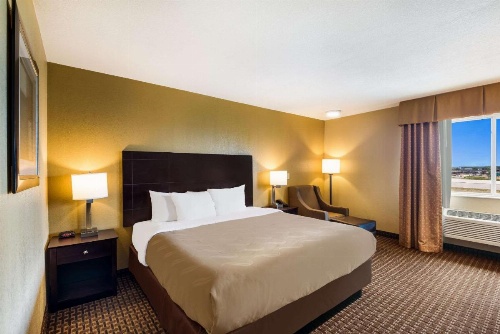 Quality Inn Des Moines image 13