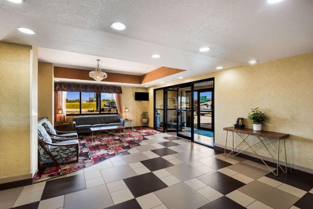 Quality Inn Des Moines Image 17