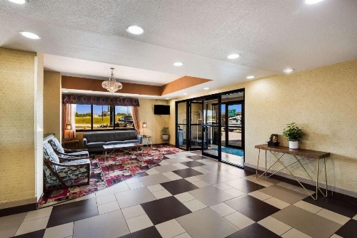 Quality Inn Des Moines image 17