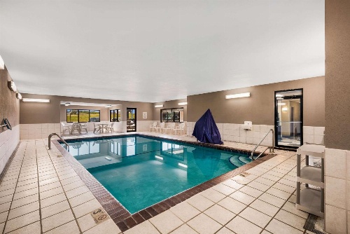 Quality Inn Des Moines image 2