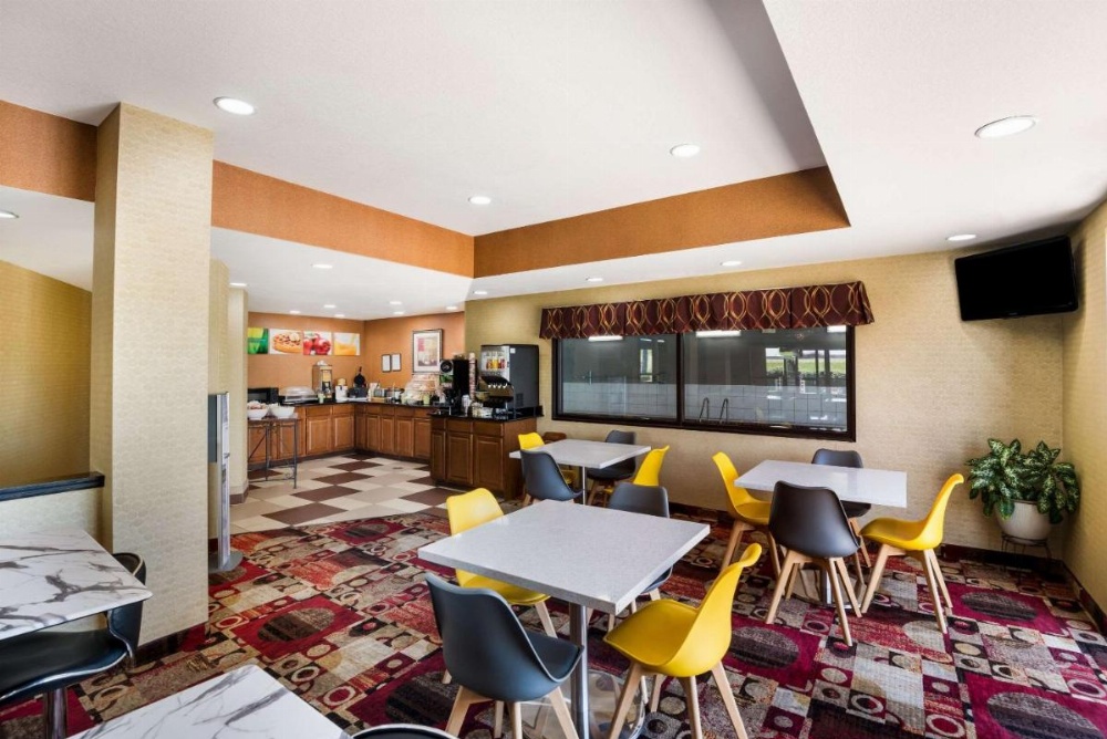 Quality Inn Des Moines Image 25