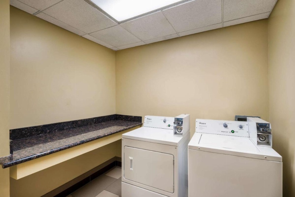 Quality Inn Des Moines Image 29
