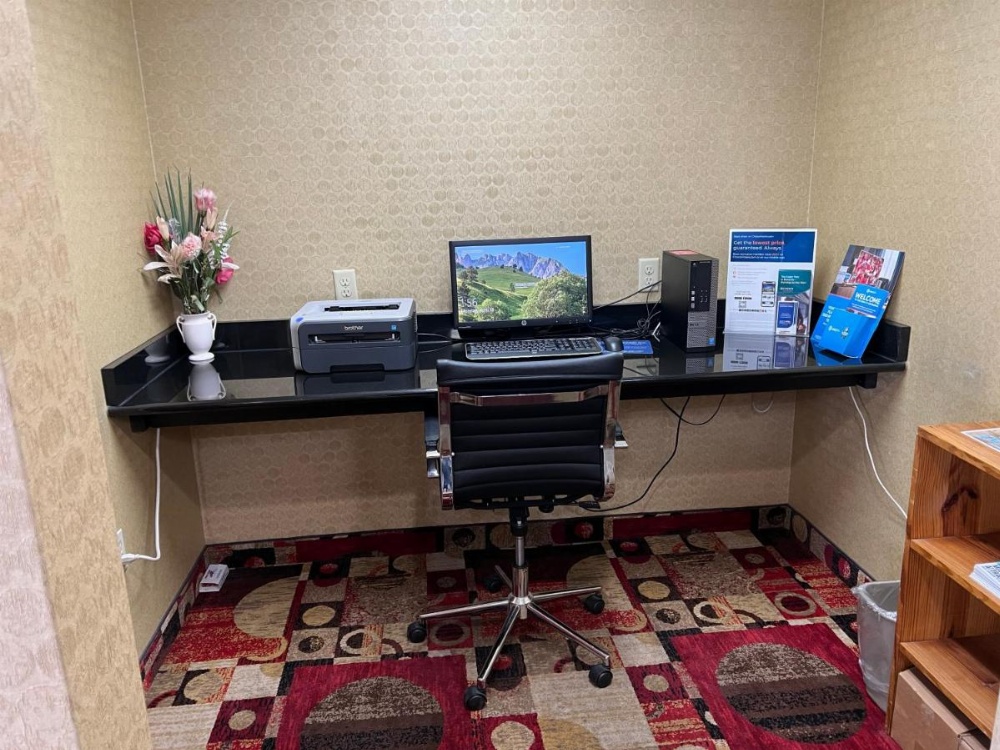 Quality Inn Des Moines Image 33