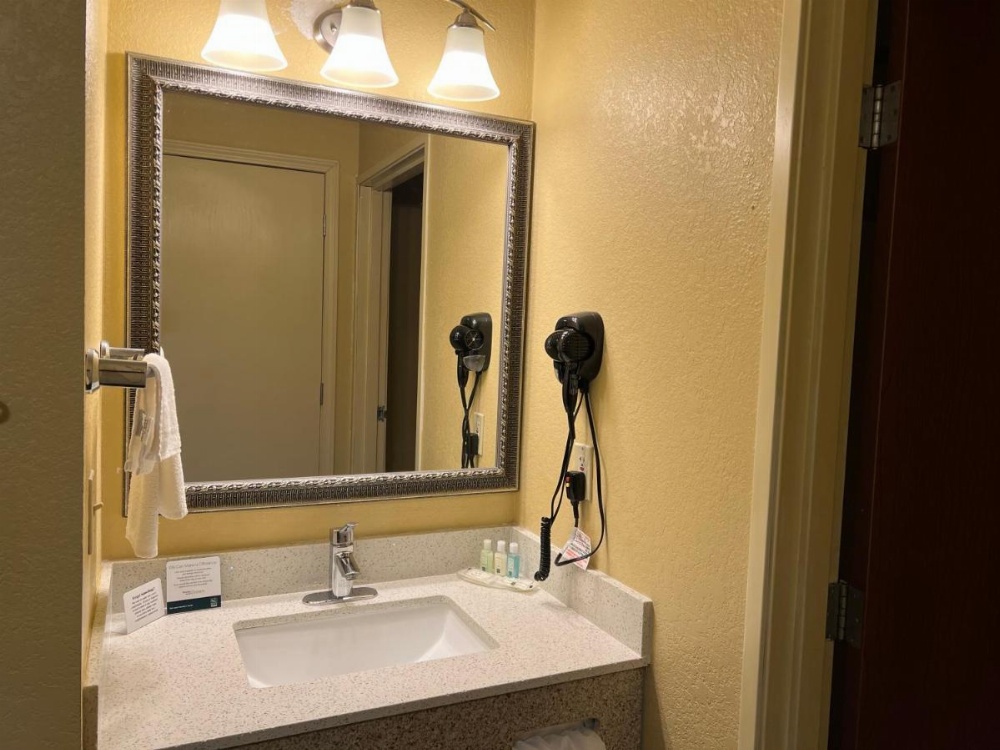 Quality Inn Des Moines Image 40